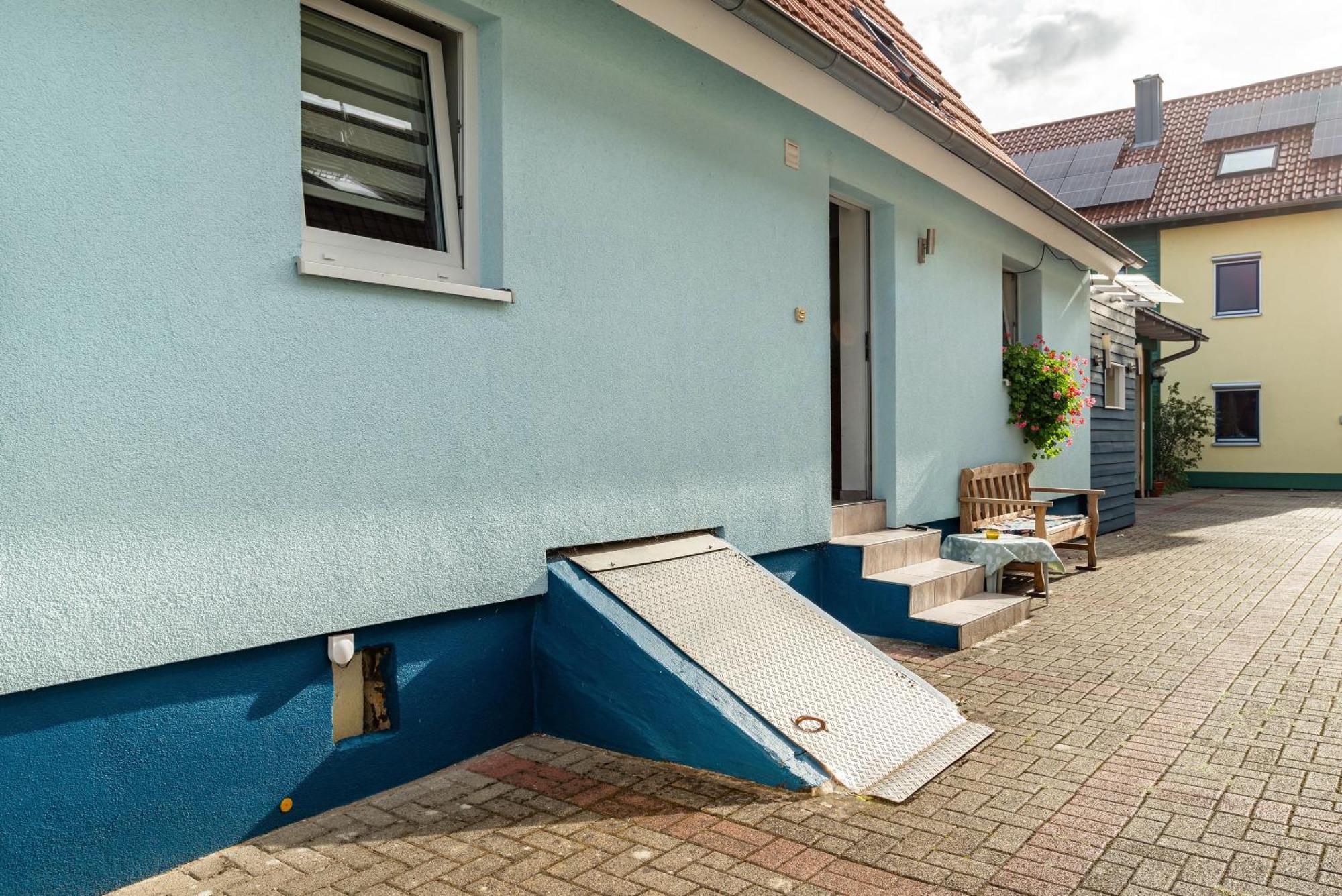 Ferienwohnung Blaues Haus Ubstadt-Weiher Exterior foto
